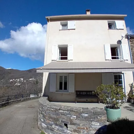 Village House Felce